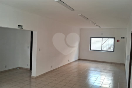 Casa para alugar com 9 quartos, sendo 3 suítes, em Jardim Panorama, Sorocaba, SP