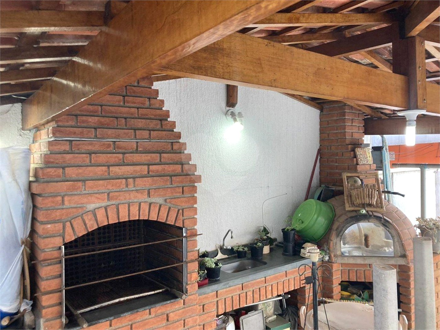 Casa à venda com 3 quartos, sendo 1 suíte, em Vila Mascote, São Paulo, SP