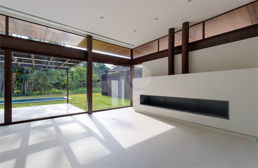 Casa à venda com 5 suítes no condomínio Chácara Flora, São Paulo - SP