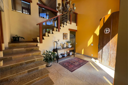 Casa à venda com 7 quartos, sendo 3 suítes,  em Jardim Colombo, Itapetininga, SP