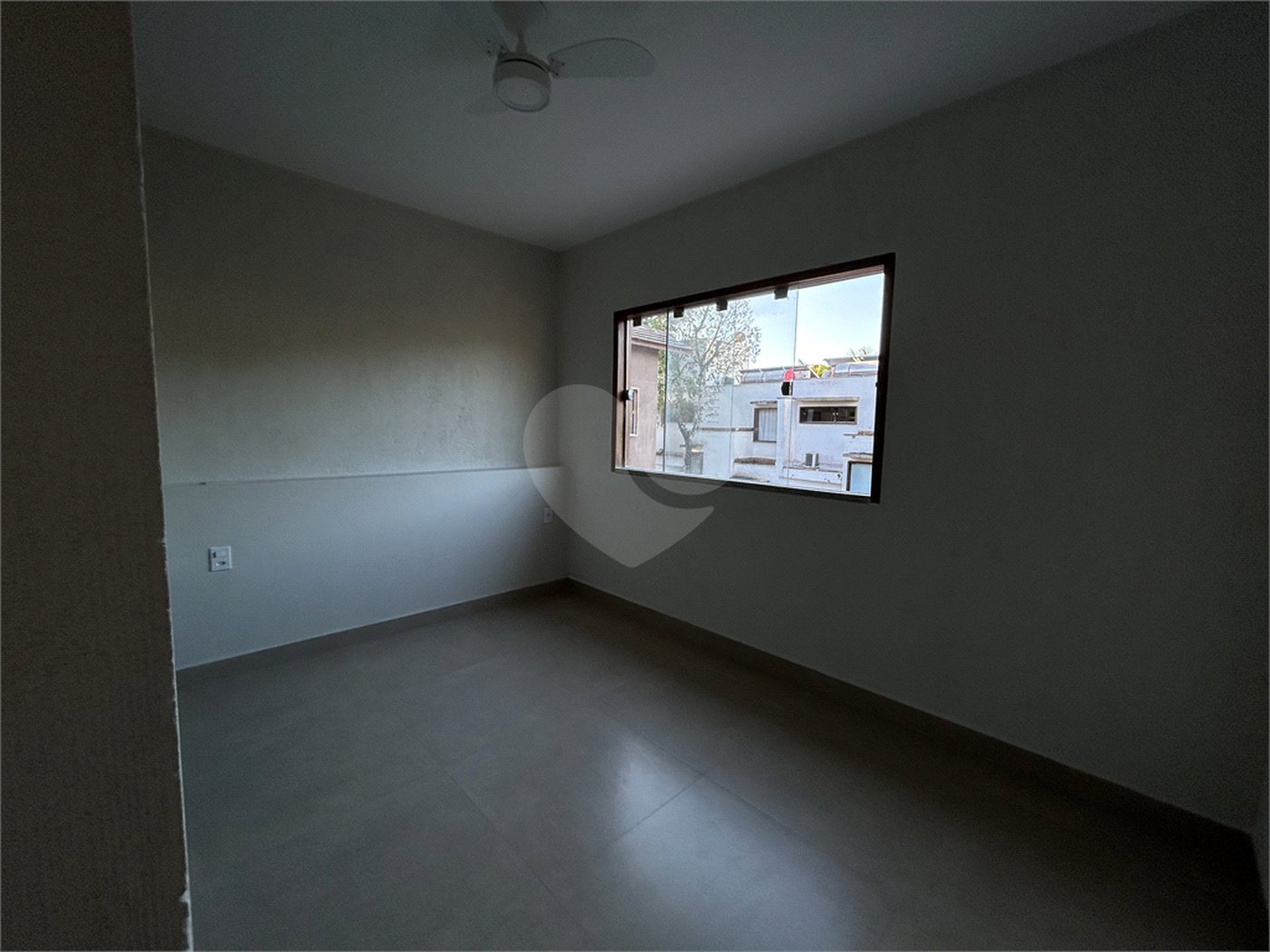 Apartamento à venda com 2 quartos, sendo 1 suíte, no Centro / Arraial D'ajuda, Porto Seguro, BA