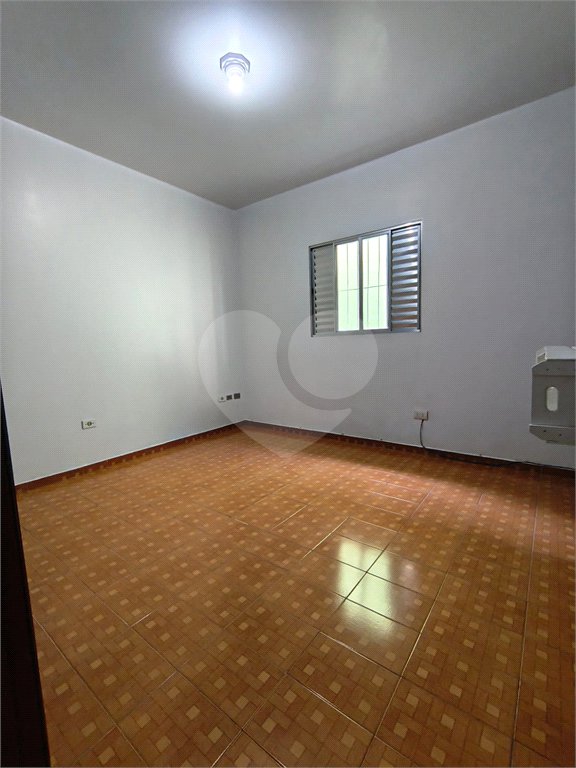 Sobrado à venda com 3 quartos, sendo 1 suíte, em Vila Albertina, São Paulo, SP
