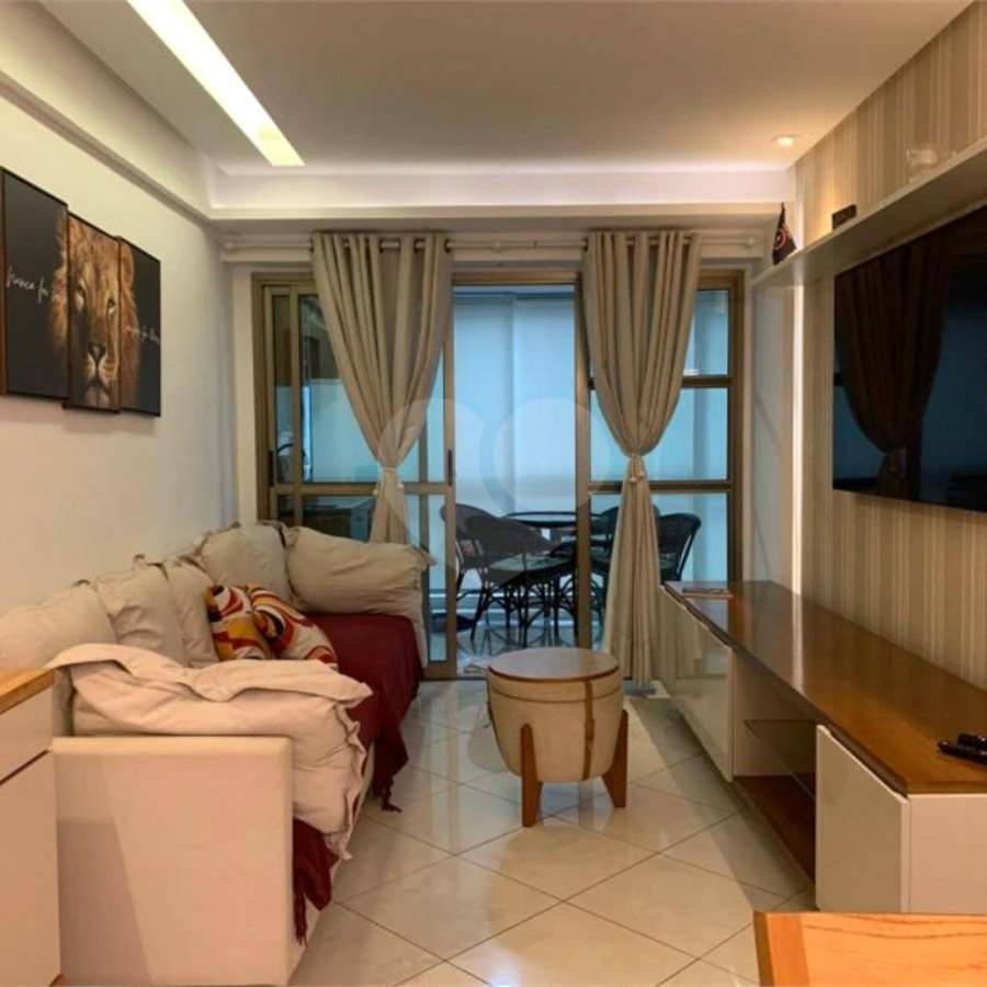 venda de apartamento Av. Genaro de Carvalho condomínio com elevador
