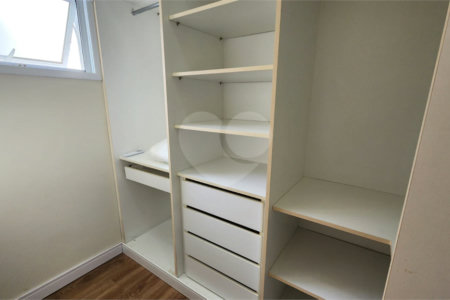 Casa à venda com 5 quartos, sendo 2 suítes, no condomínio Residencial Jardim Primavera, Louveira - SP