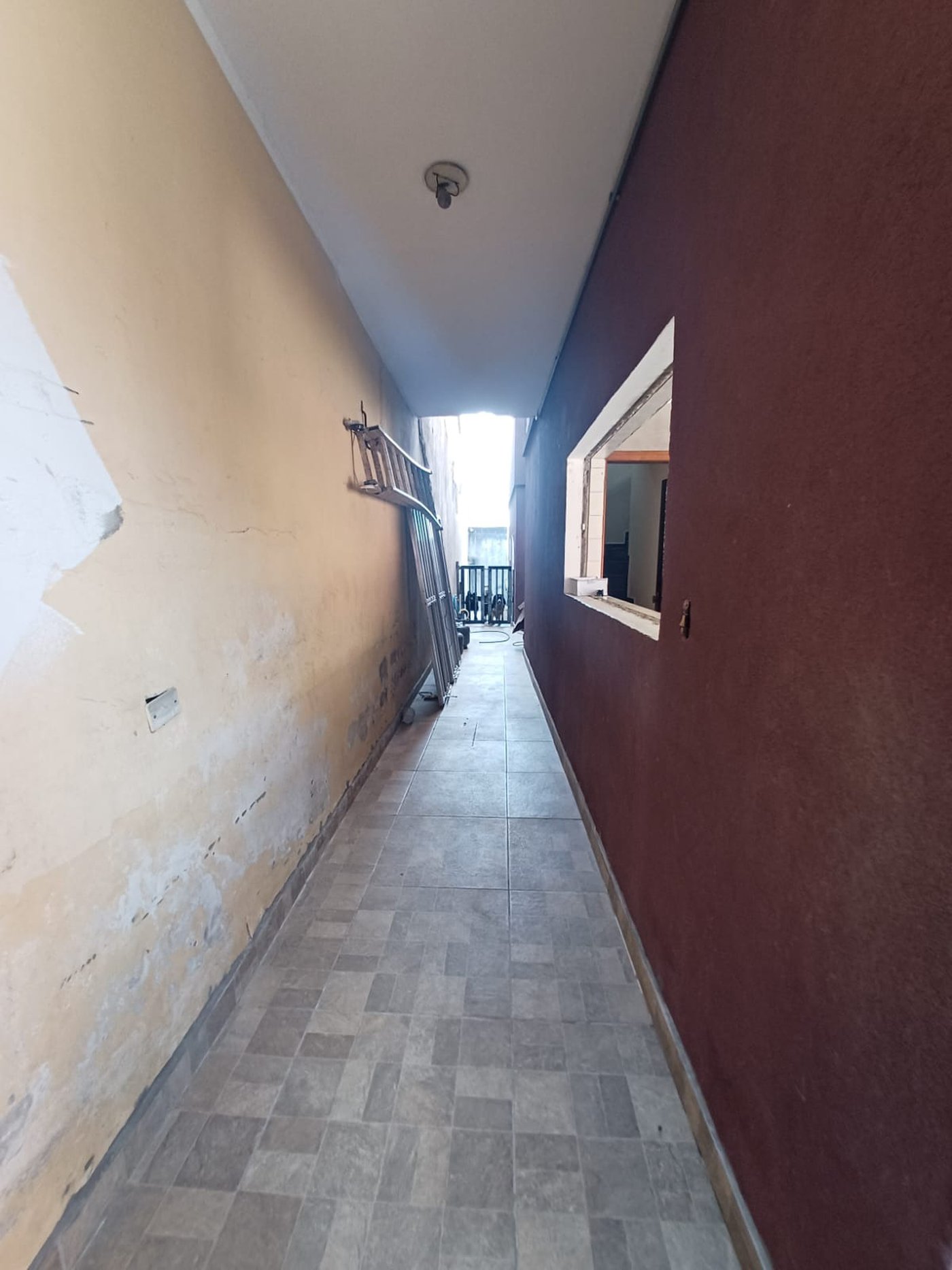 Casa à venda com 3 quartos, sendo 1 suíte, em Jardim Rosana, Guarulhos, SP