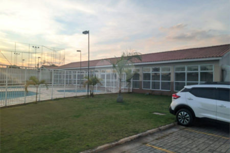 Apartamento à venda com 3 quartos, sendo 1 suíte, em Conjunto Residencial Irai, Suzano, SP