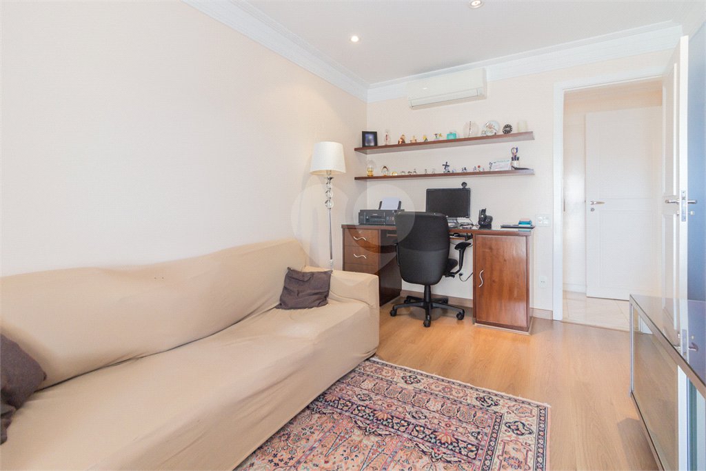 Apartamento à venda com 4 quartos, sendo 3 suítes,  em Indianópolis, São Paulo, SP