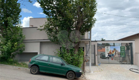 Casa à venda com 3 suítes no condomínio Residencial Celina, Atibaia - SP