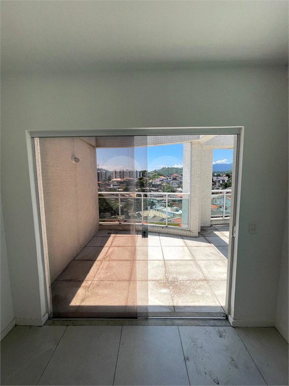 Apartamento à venda com 3 quartos, sendo 1 suíte, em Campo Grande, Rio de Janeiro, RJ