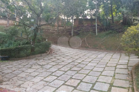 Chácara à venda com 7 quartos, sendo 3 suítes, em Saboó, São Roque, SP