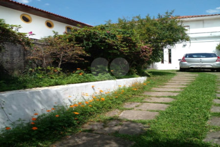 Casa à venda com 6 quartos em Jardim Peri Peri, São Paulo, SP