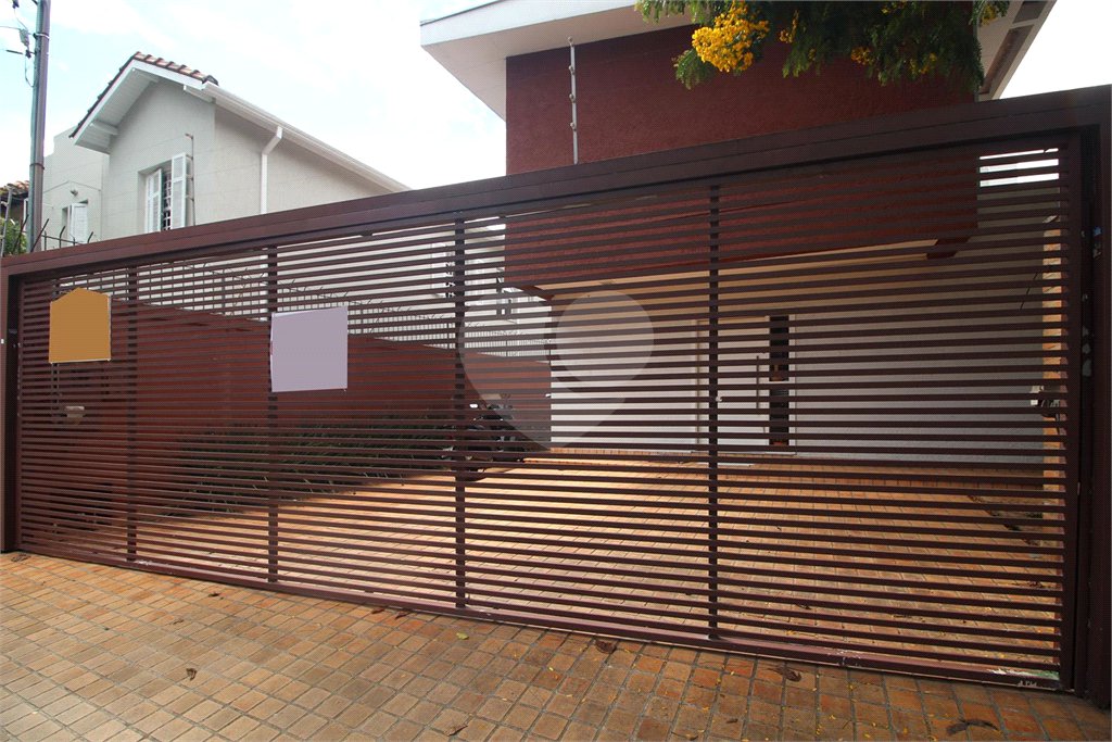 Casa à venda com 3 quartos, sendo 1 suíte, em Vila Mariana, São Paulo, SP