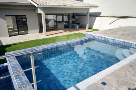Casa à venda com 3 suítes no condomínio Santa Isabel I, Louveira - SP