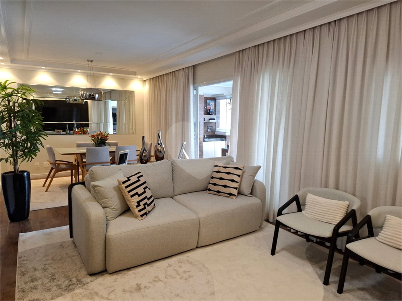 Apartamento à venda com 3 suítes em Barra Funda, São Paulo, SP