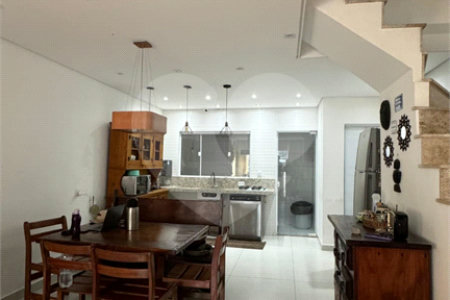 Sobrado à venda com 3 quartos, sendo 1 suíte, em Vila Mazzei, São Paulo, SP