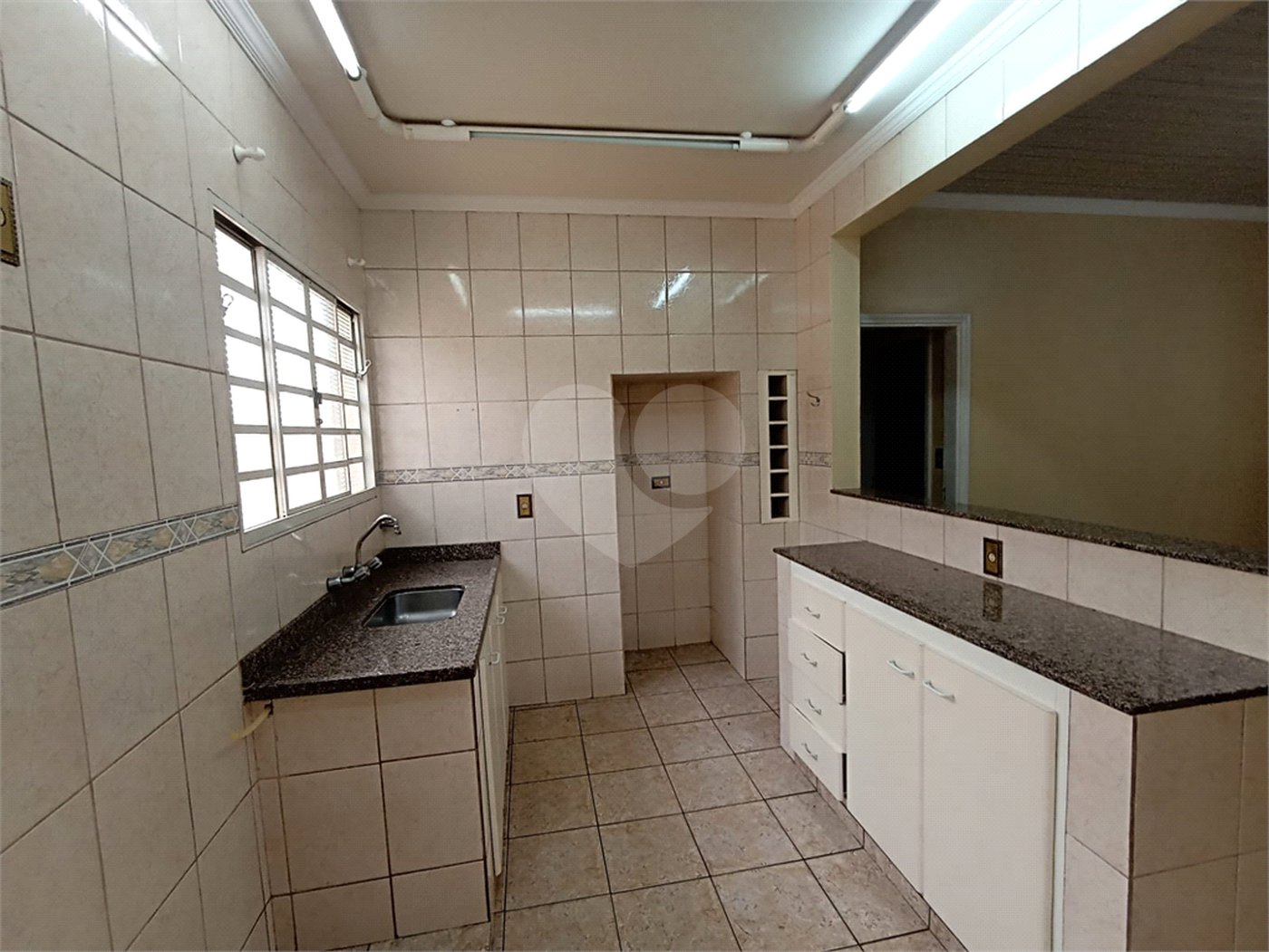 Casa à venda com 3 quartos, sendo 2 suítes,  no Centro, Itapetininga, SP