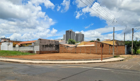 Terreno à venda em Residencial Cambuy, Araraquara, SP