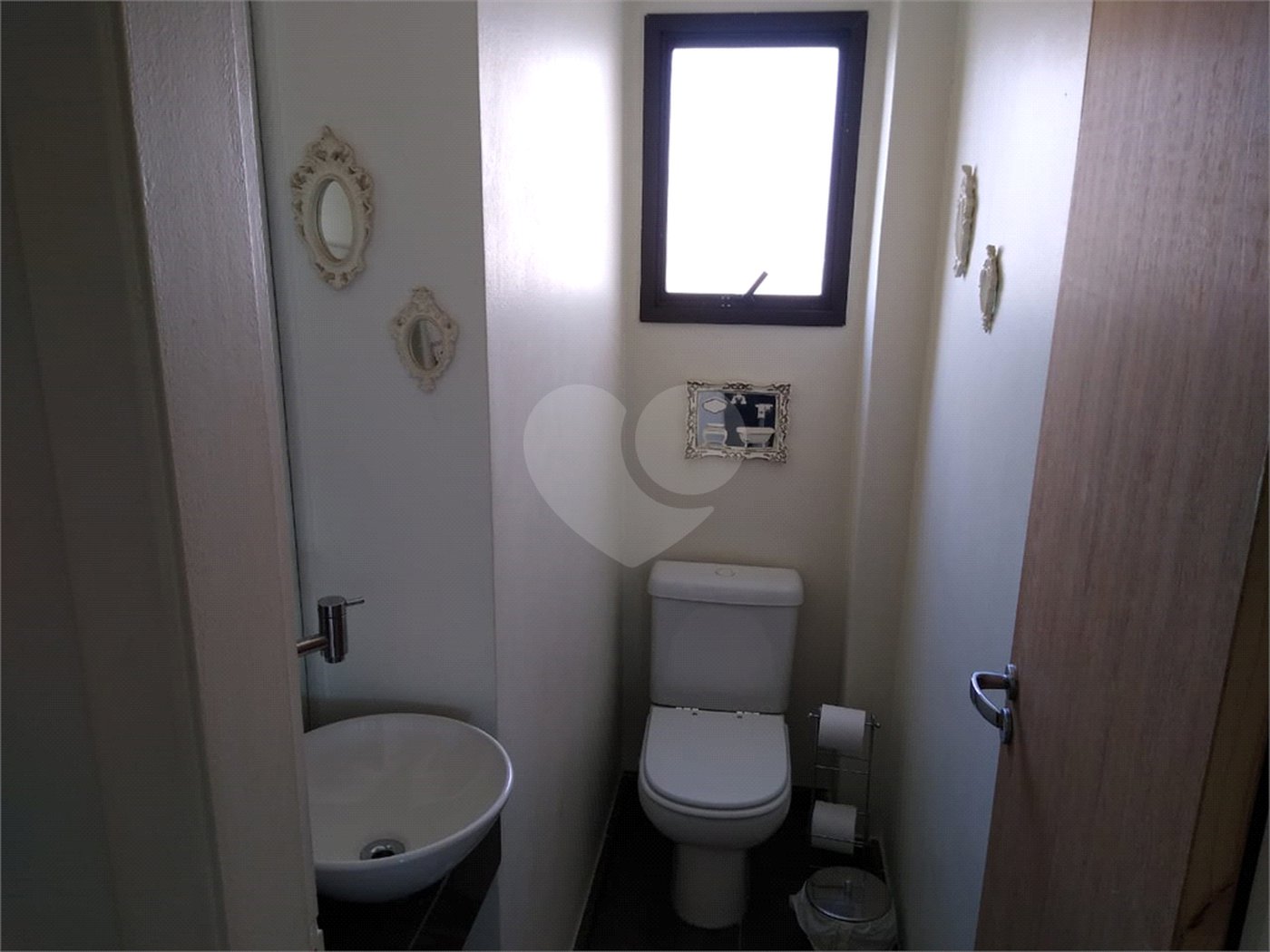 Apartamento à venda com 3 quartos, sendo 1 suíte,  em Vila Vitória, Mogi das Cruzes, SP