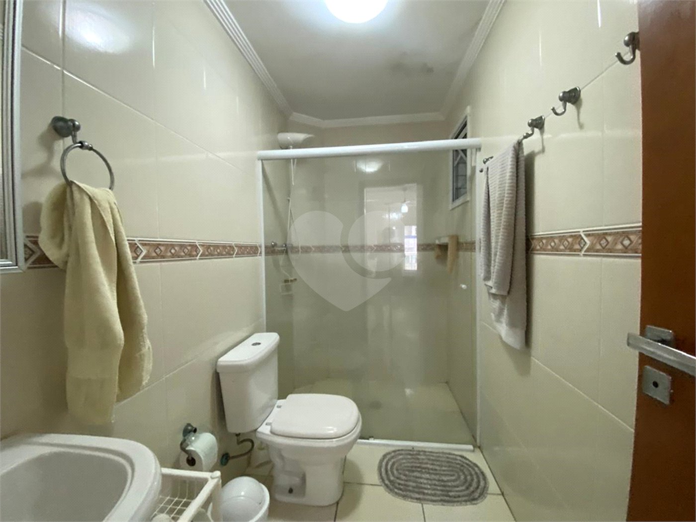 Apartamento à venda com 2 quartos, sendo 1 suíte, em Guilhermina, Praia Grande, SP