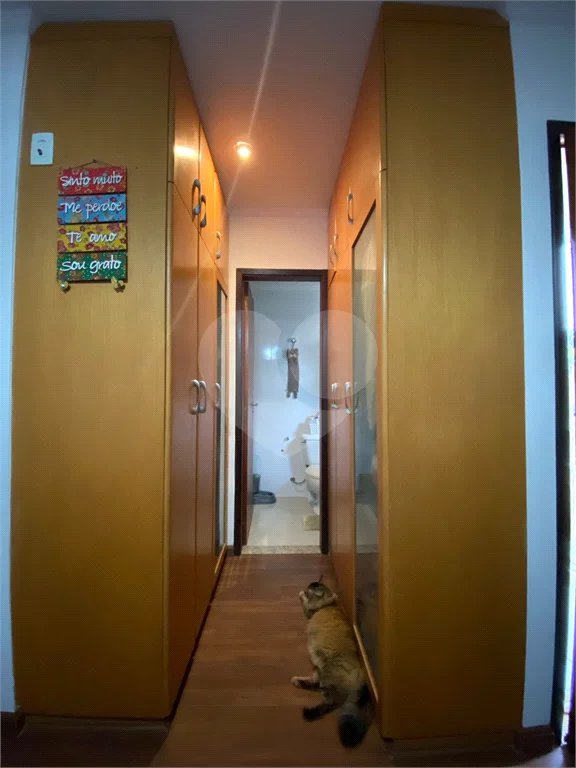 Casa à venda com 3 quartos, sendo 1 suíte, no condomínio Residencial Santa Teresinha, São Paulo - SP