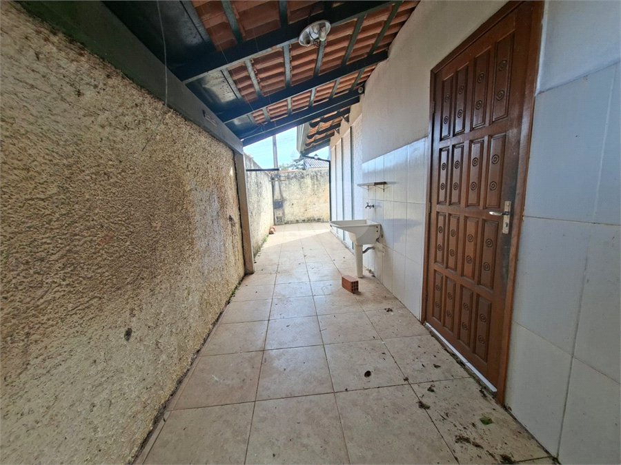 Casa à venda com 2 quartos no Centro, Alambari, SP