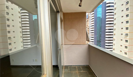 Apartamento à venda com 2 quartos, sendo 1 suíte,  no Centro, Ribeirão Preto, SP