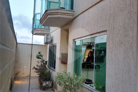 Casa à venda com 2 suítes no condomínio Villa Dell Victor, São Paulo - SP