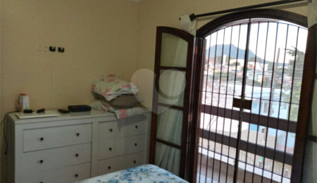 Casa à venda com 3 quartos em Jaraguá, São Paulo, SP