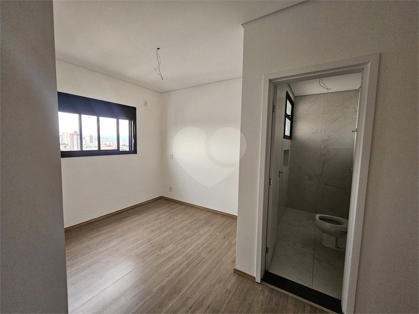 Apartamento à venda com 3 suítes em Vila Lucy, Sorocaba, SP