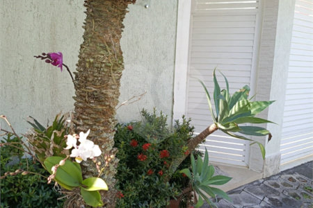 Casa à venda com 4 quartos, sendo 1 suíte, no condomínio Atlantico Sul, Rio de Janeiro - RJ
