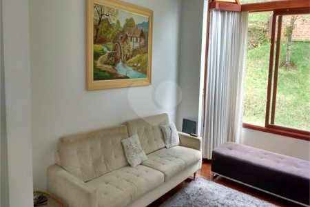 Casa à venda com 4 quartos, sendo 2 suítes,  no condomínio Ypê Branco I, São Paulo - SP
