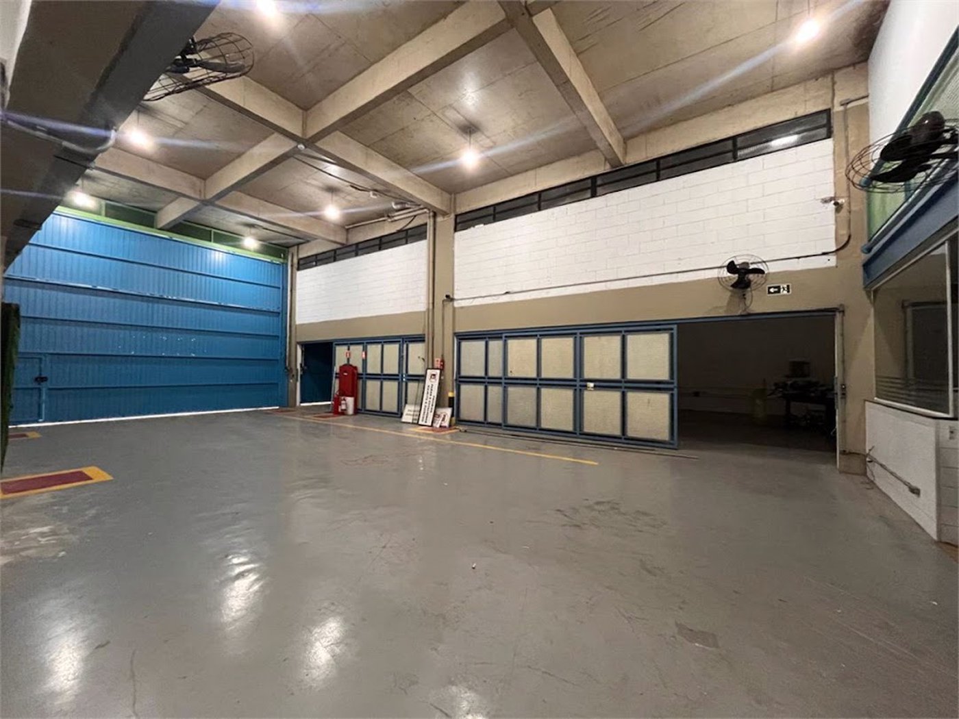 Prédio Corporativo em Santos | 4 Pavimentos | Galpão com Pé-Direito Duplo | Estrutura para +200 Pessoas | Compra Ou Locação