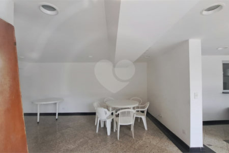 Apartamento à venda com 3 quartos, sendo 1 suíte, em Vila Mariana, São Paulo, SP