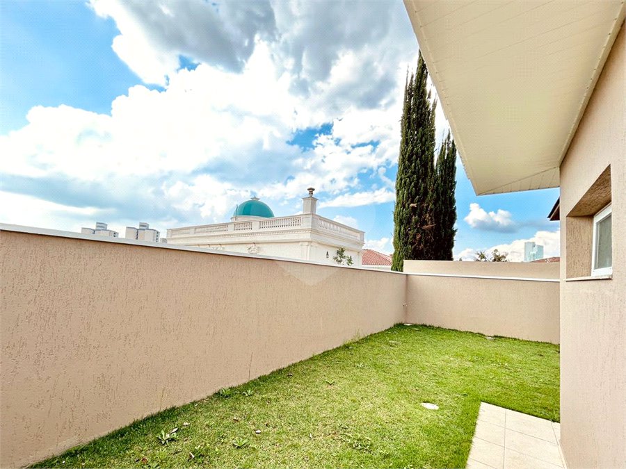 Casa à venda com 4 suítes no condomínio Quinta das Laranjeiras, Jundiaí - SP