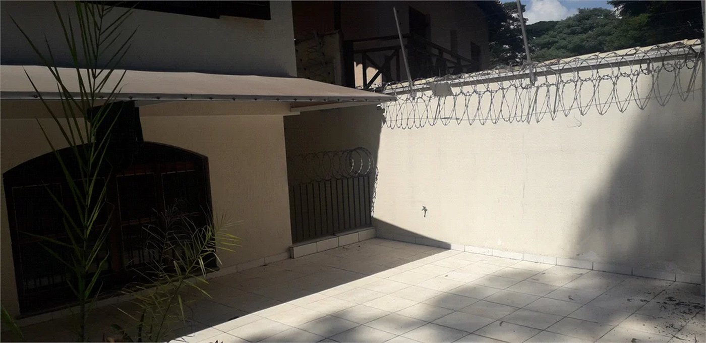 Casa à venda com 3 quartos, sendo 2 suítes,  em Jardim Leonor, São Paulo, SP