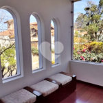 Sobrado à venda com 4 quartos, sendo 1 suíte, em Tremembé, São Paulo, SP