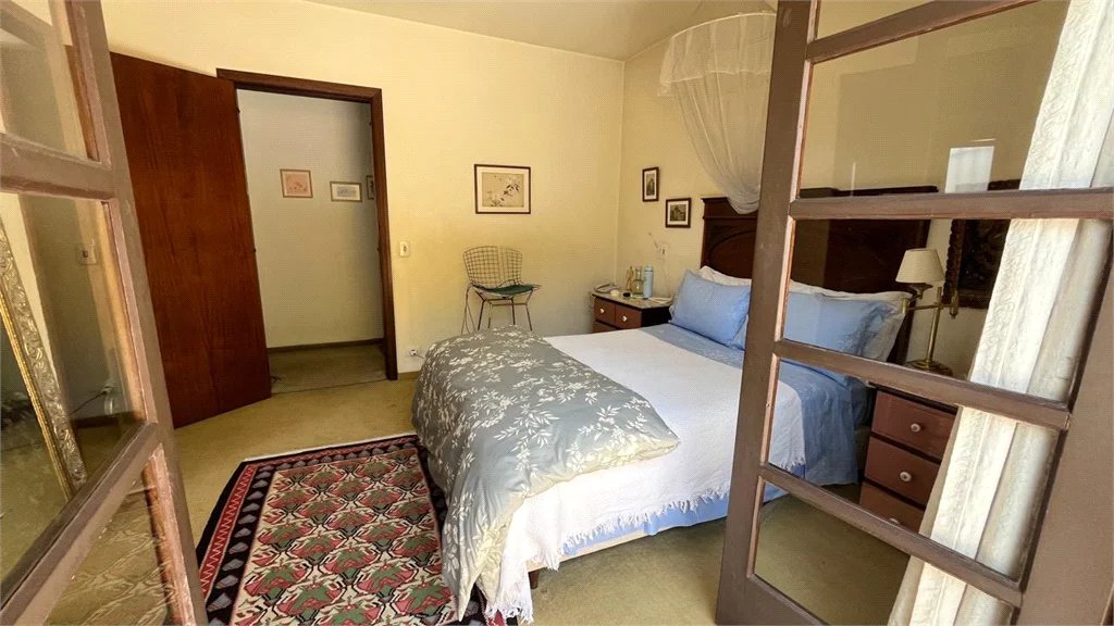 Casa à venda com 4 quartos, sendo 2 suítes,  em Lar São Paulo, São Paulo, SP