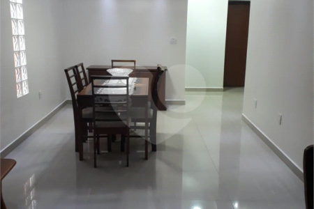 Casa Térrea à venda com 3 quartos, sendo 1 suíte,  em Vila Áurea, Poá, SP