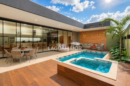 Casa à venda com 4 quartos, sendo 4 suítes, no condomínio Residencial Villa Dumont, Três Lagoas - MS