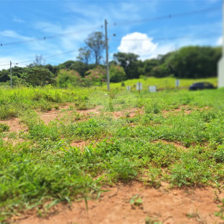 Terreno à venda com 1 suíte em Pinheirinho, Vinhedo, SP