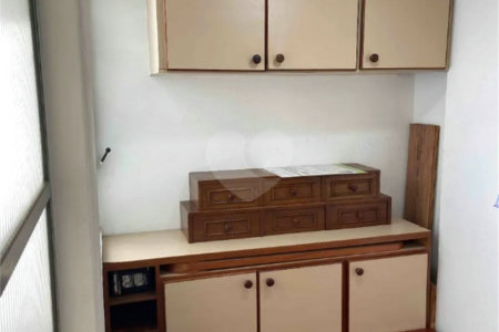 Apartamento à venda com 3 quartos em Vila Romana, São Paulo, SP