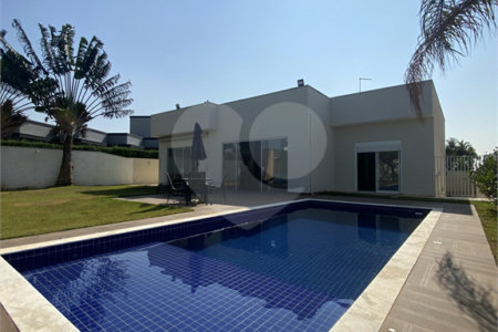Casa à venda com 3 suítes no condomínio Palmeiras Imperiais, Salto - SP
