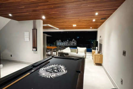 Casa à venda com 4 quartos, sendo 3 suítes, em Rio Abaixo, Atibaia, SP