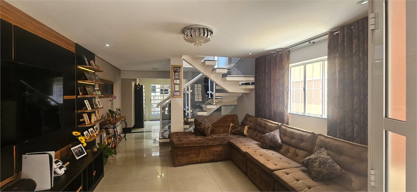 Casa à venda com 3 quartos, sendo 1 suíte,  no condomínio Comdomínio Real Park Tietê, Mogi das Cruzes - SP