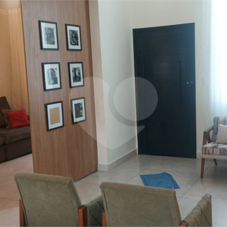 Casa à venda com 3 suítes no condomínio Villaggio Maranello, Vinhedo - SP