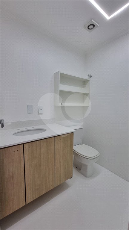 Apartamento à venda com 3 quartos, sendo 1 suíte,  em Alto da Boa Vista, São Paulo, SP