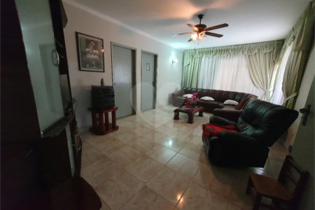 Casa Térrea à venda com 3 quartos, sendo 1 suíte, em Vila Ré, São Paulo, SP