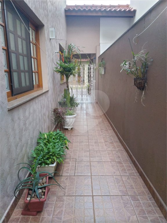 Casa à venda com 4 quartos, sendo 3 suítes, no condomínio Da Serra, São Paulo - SP