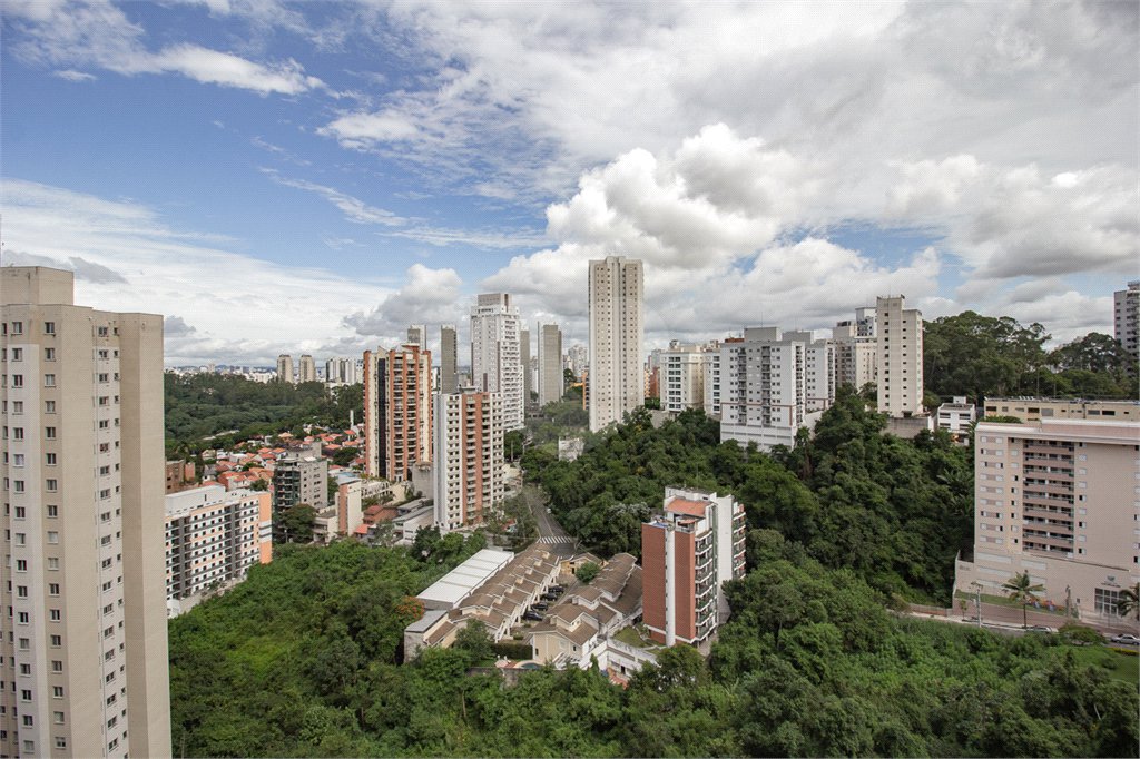 Apartamento à venda com 4 quartos, sendo 2 suítes,  em Jardim Parque Morumbi, São Paulo, SP