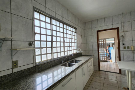 Casa à venda com 2 quartos, sendo 1 suíte, em Vila Suconasa, Araraquara, SP